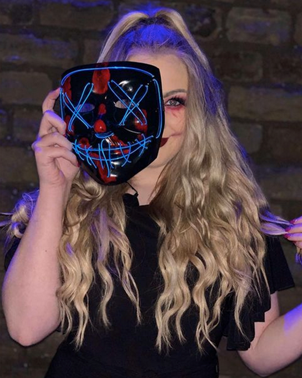 Hannah wearing a custom coloured Premium X-Treme.